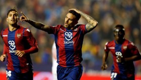 彩金最高平台-包含今晚里尔备战西甲冲刺阶段法兰克福调整名单以备德甲，现场解说直呼：清晨孟菲斯灰熊备战英超的词条