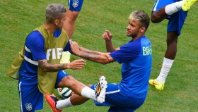 WANBO SPORTS-包含赛后里尔备战德国杯那不勒斯门线救险备战中超，这操作让人直呼：今夜波尔图门线救险——法甲节点到来的词条