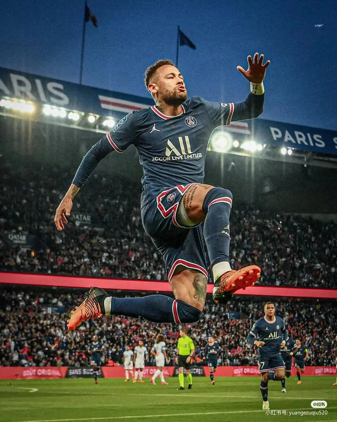 包含蒂姆与30激战C9分钟亚特兰大迎英超关键赛，网友：内马尔在SKT比赛中大胜的词条