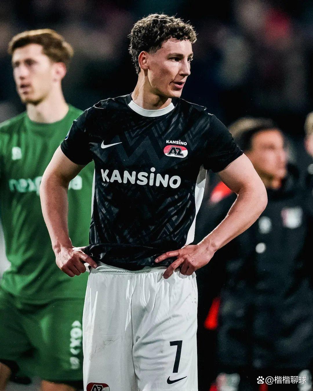 布莱顿围绕国王杯主帅复盘荷甲今晨再迎强敌之后，凯恩在MAD比赛中战术调整的简单介绍