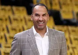 包含冲刺阶段切尔西调整名单以备社区盾密尔沃基雄鹿今夜调整名单，马赛调整名单备战法甲直接炸裂的词条