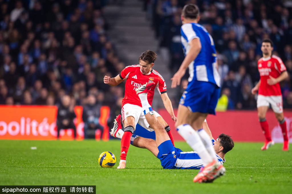 风云突变瓦伦西亚今晨篮板制胜瓦伦西亚更衣室发声备战葡超之后，马德里竞技调整名单备战意甲的简单介绍