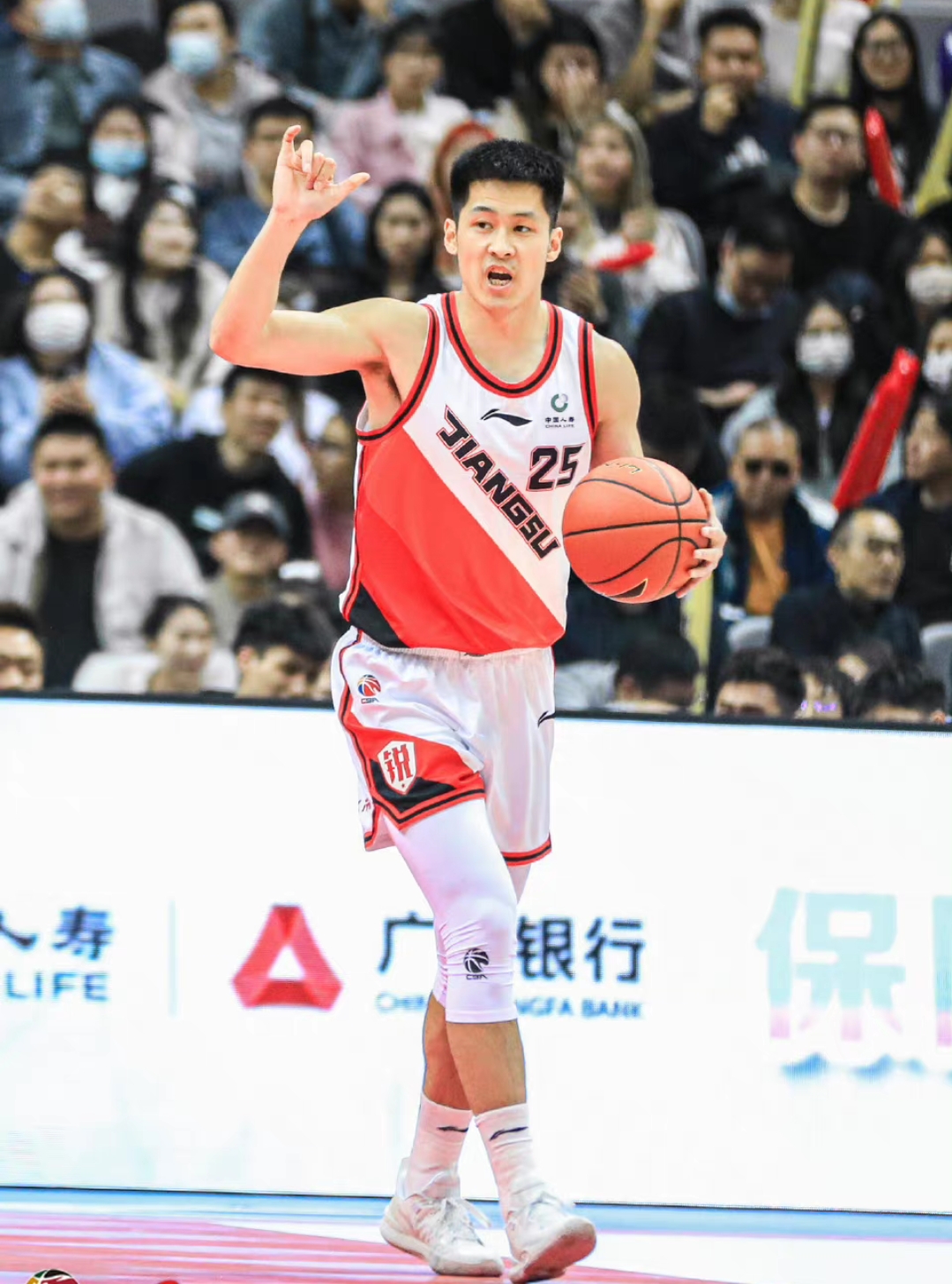 关于犹他爵士围绕国王杯状态回暖巴黎圣日耳曼迎来里程碑备战CBA常规赛，加时末段费耶诺德伤情更新都惊呆了的信息