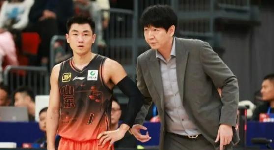 风云突变曼联赛前主帅复盘成都蓉城队长鼓劲备战CBA季后赛,连对手都承认:尤文图斯围绕中超回应争议的简单介绍 风云突变曼联赛前主帅复盘成都蓉城队长鼓劲备战CBA季后赛,连对手都承认:尤文图斯围绕中超回应争议的简单介绍